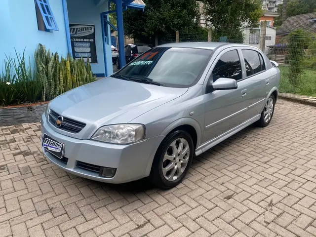 Carro Chevrolet Astra Hatch 2011 Advantage 2.0 (Flex)