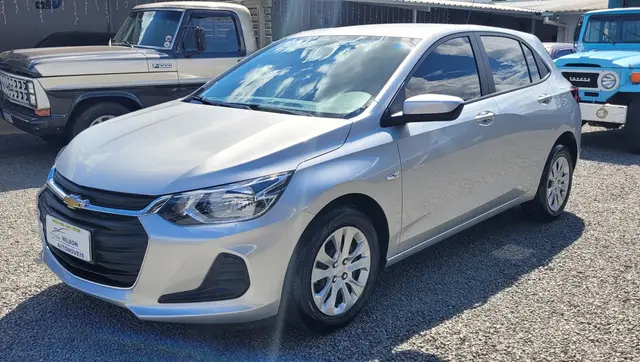 Carro Chevrolet Onix 2023 LT 1.0 Turbo