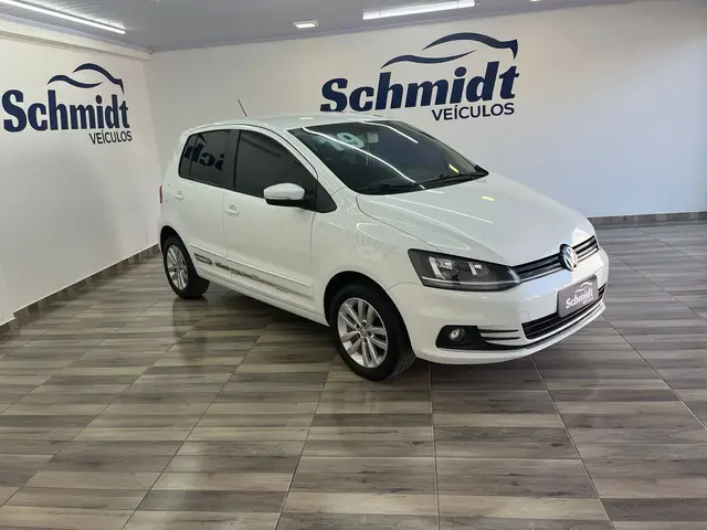 Carro Volkswagen Fox 2019 1.6 MSI Connect I-Motion (Flex)