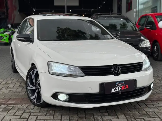 Carro Volkswagen Jetta 2012 2.0 TSI Highline DSG