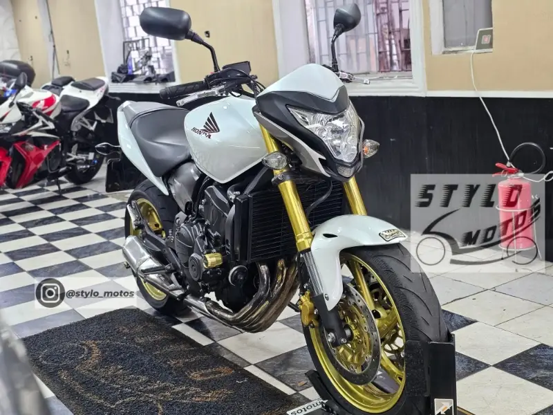 Honda CB 600F Hornet (ABS)