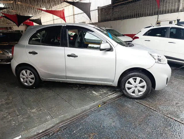 Carro Nissan March 2015 1.0 16V S (Flex)