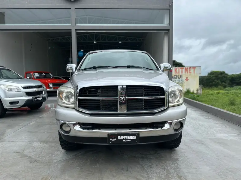 Dodge Ram 2500 SLT CD 5.9