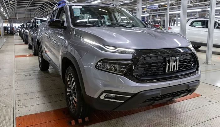 Picape intermediária tem bom nível de equipamentos e é tão confortável quanto um SUV