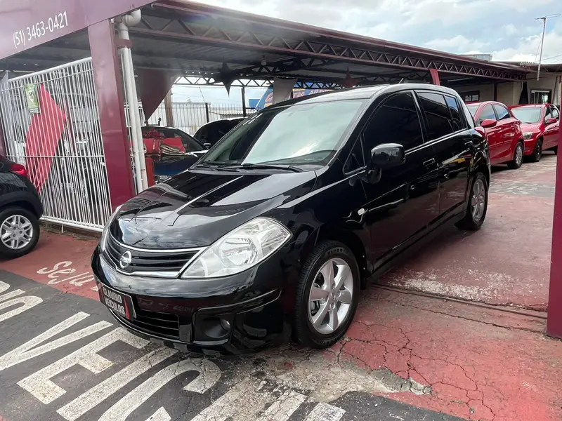 Nissan Tiida SL 1.8 (flex)