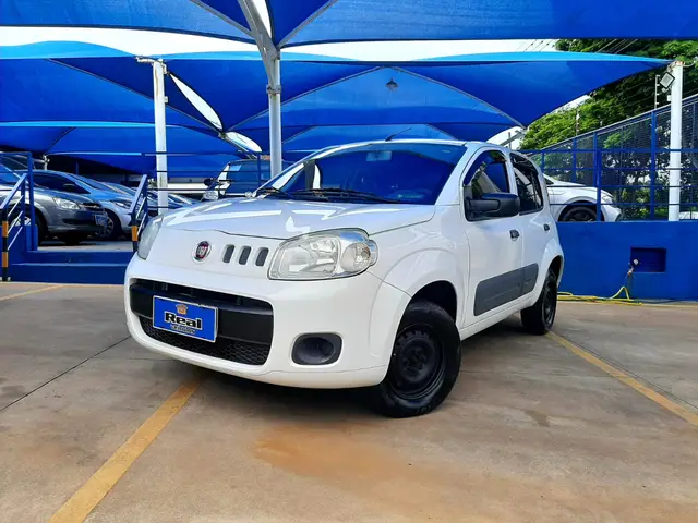 Carro Fiat Uno 2015 Attractive 1.0 8V (Flex) 4p