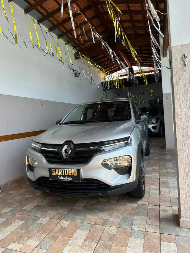 Carro Renault Kwid 2023 Intense 1.0 12v SCe (Flex)