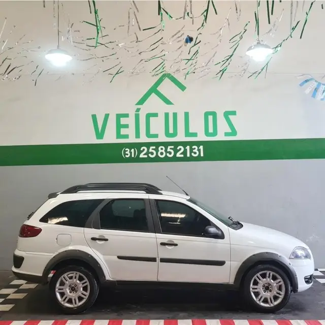 Carro Fiat Palio Weekend 2011 Trekking 1.4 8V (Flex)