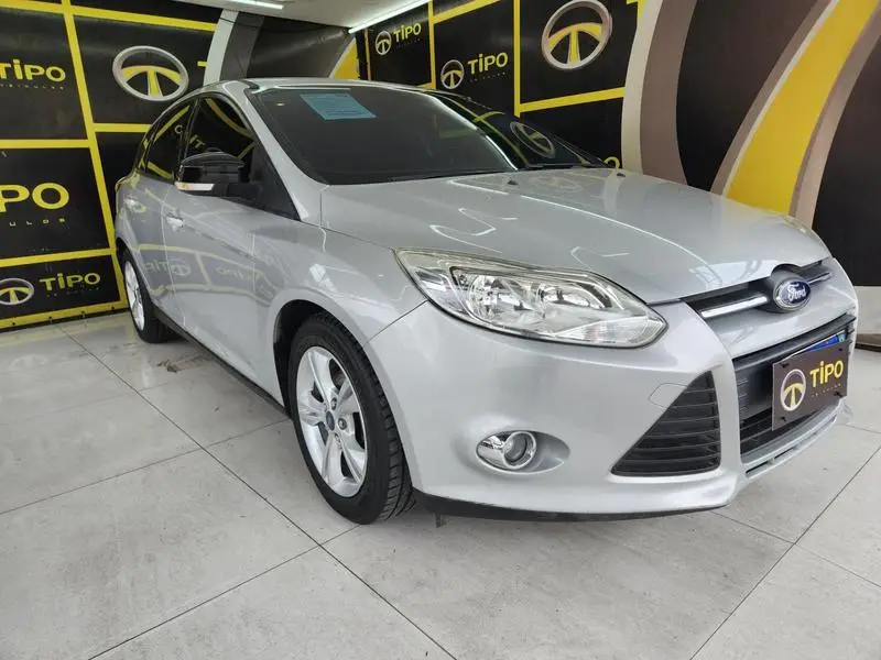 Ford Focus Hatch S 1.6 16V TiVCT PowerShift