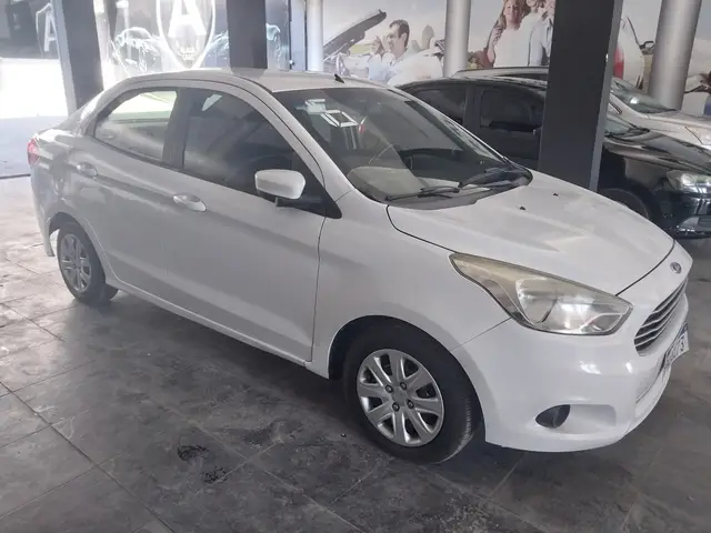 Carro Ford Ka Sedan 2015 SE Plus 1.5 16v (Flex)