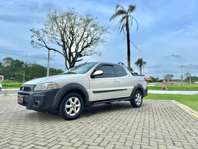Carro Fiat Strada 2019 1.4 CD Freedom