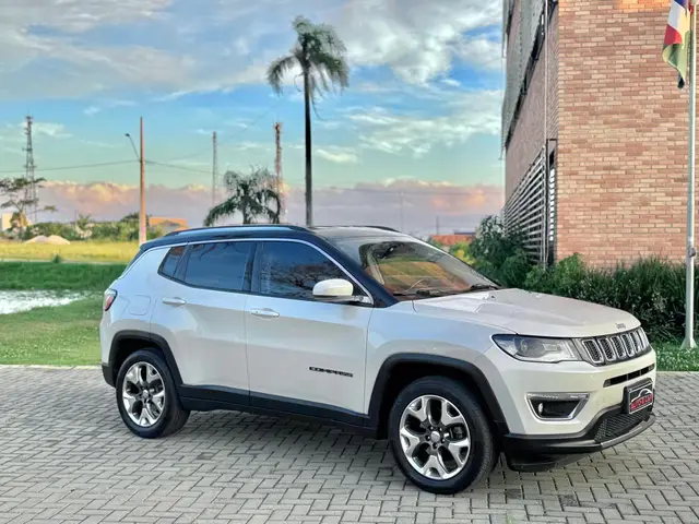 Carro Jeep Compass 2017 2.0 Limited (Aut) (Flex)