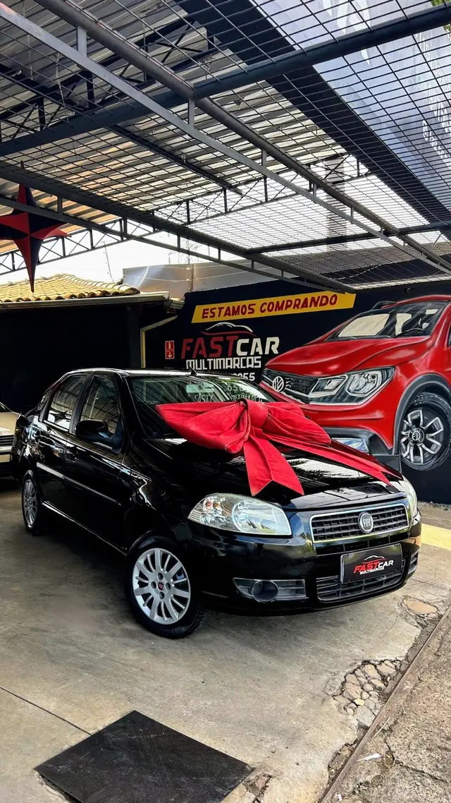 Carro Fiat Siena 2011 Celebration Fire 1.0 8V (Flex)