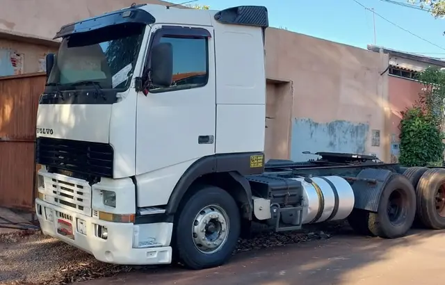 Carro Volvo FH 12 2002 380 4X2