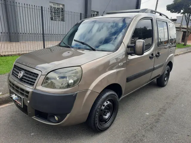 Carro Fiat Doblò 2010 ELX 1.4 8V (Flex)