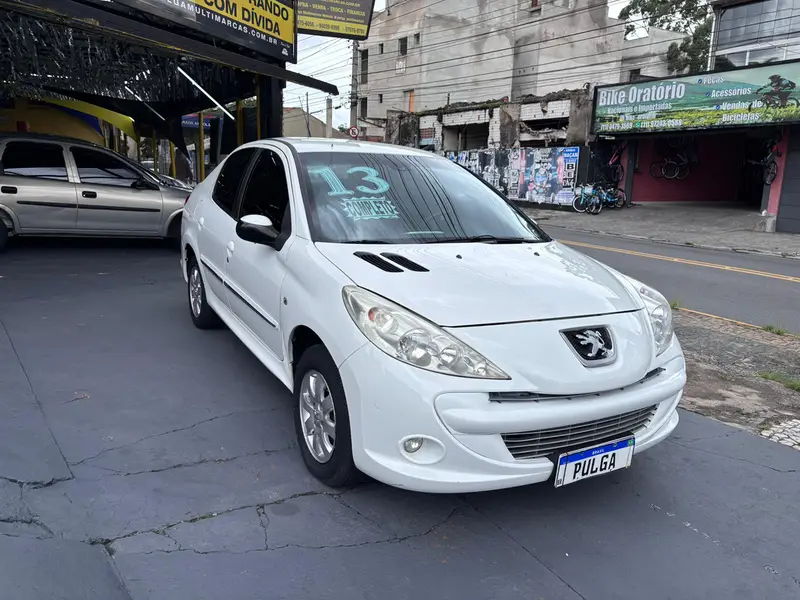Peugeot 207 XR 1.4 Flex 8V 5p