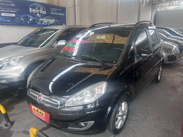 Carro Fiat Idea 2014 Attractive 1.4 8V (Flex)