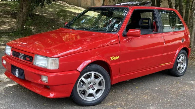 Fiat Uno Turbo: como a marca fez um carro popular ser síntese da esportividade