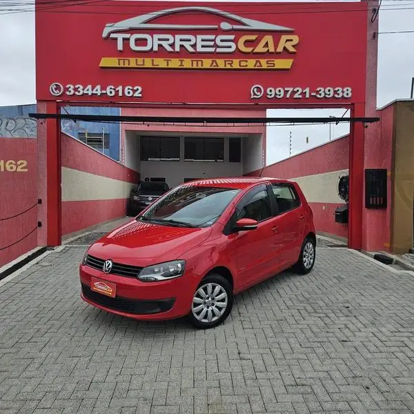 Carro Volkswagen Fox 2014 1.0 TEC (Flex) 4p