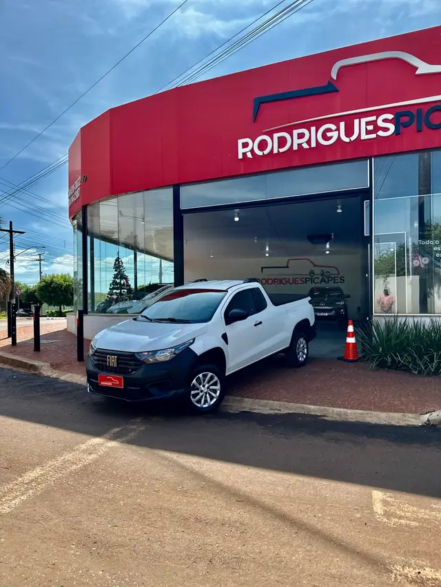 Carro Fiat Strada 2023 Endurance 1.4 Cabine Plus (Flex)
