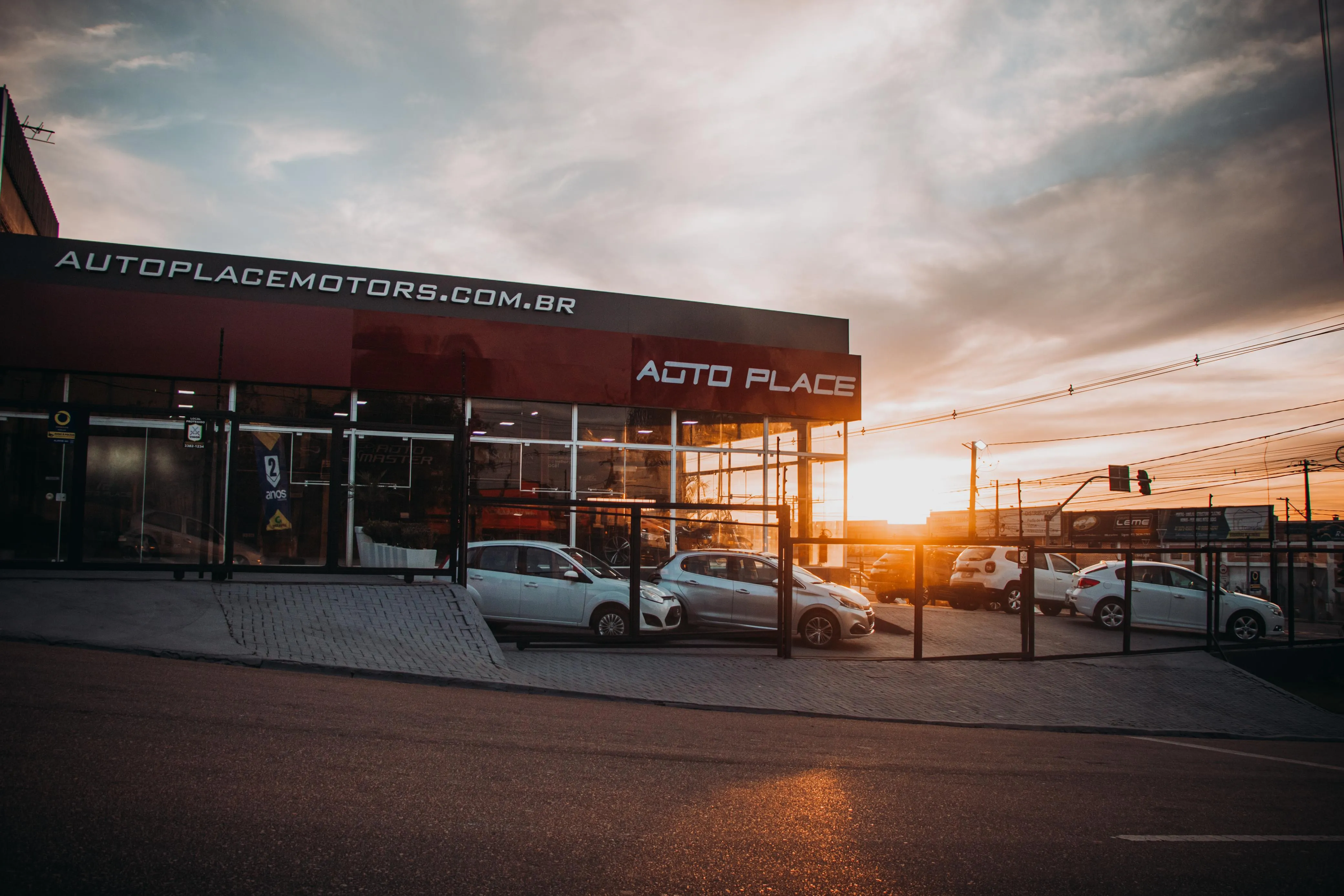 Fachada da loja Autoplace Motors - São José dos Pinhais - PR