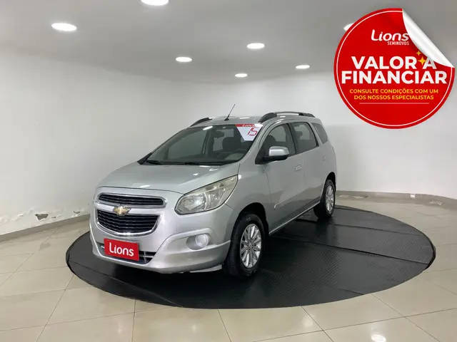 Carro Chevrolet Spin 2015 LT 5S 1.8 (Flex)