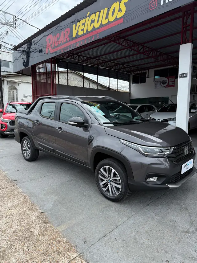 Carro Fiat Strada 2025 Volcano 1.3 Flex 8V CD Aut.