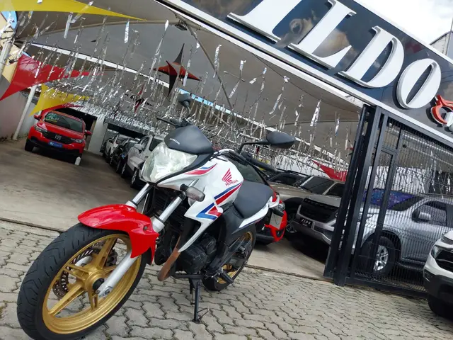 Carro Honda CB 300R 2015 (ABS)
