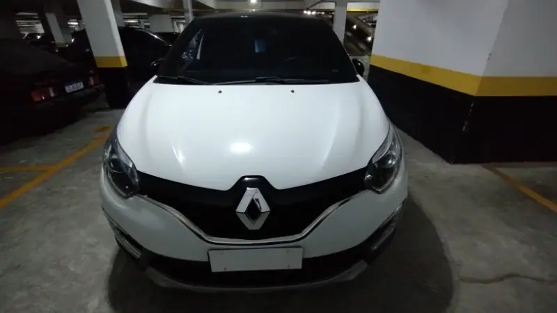 Renault Captur Intense 1.6 16v SCe CVT (Flex)