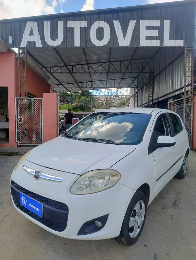 Carro Fiat Palio 2012 Attractive 1.4 8V (Flex)