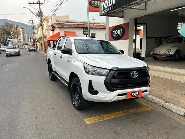 Carro Toyota Hilux Cabine Dupla 2021 STD Power Pack 2.8 TDI CD 4x4
