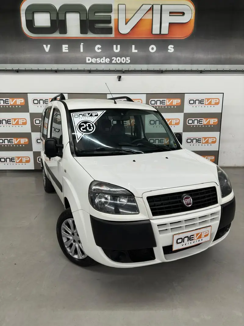 Fiat Doblò Essence 1.8 16V (Flex)