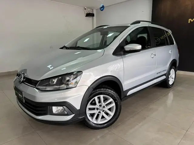 Carro Volkswagen SpaceCross 2016 1.6 16V MSI (Flex)