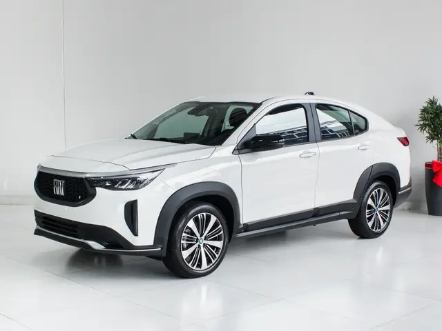 Carro Fiat Fastback 2025 Audace