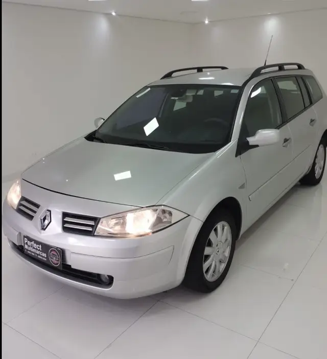 Carro Renault Megane Grand Tour 2013 Mégane Grand Tour Dynamique 1.6 16V (flex)