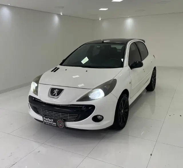 Carro Peugeot 207 2011 Hatch XR Sport 1.4 8V (flex)