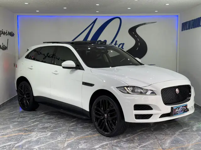 Carro Jaguar F-Pace 2017 2.0D Prestige 4WD