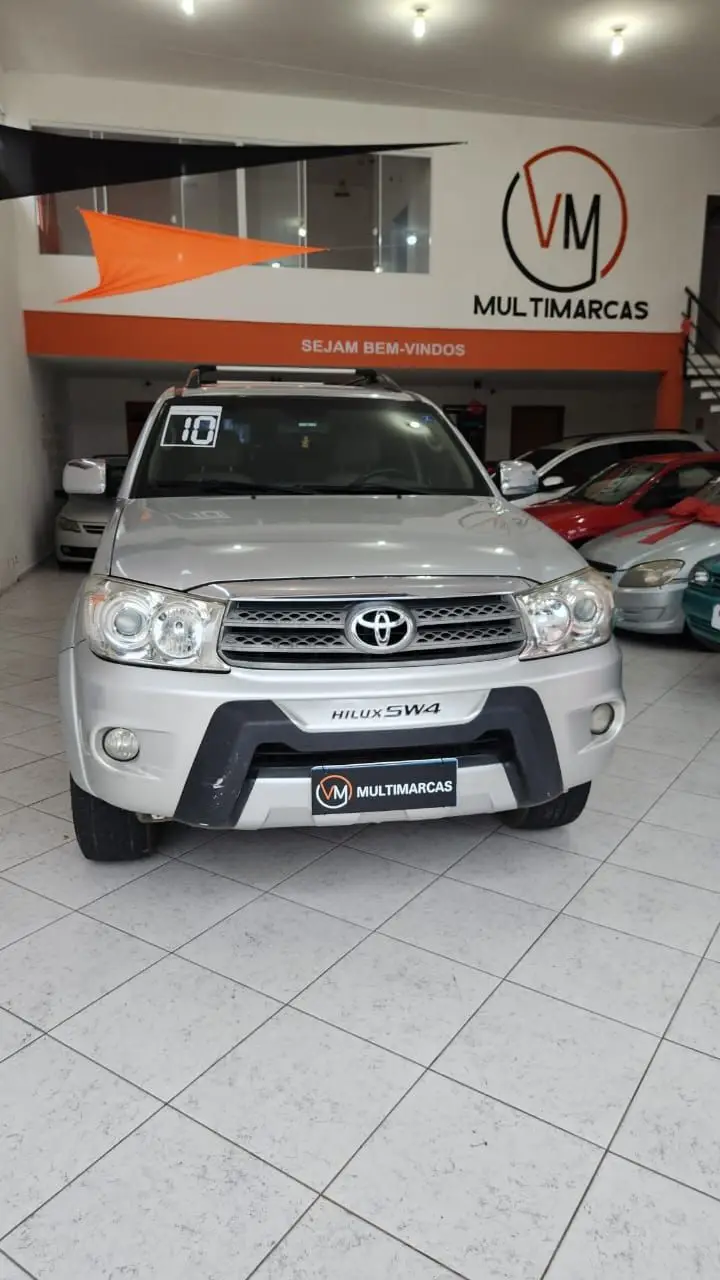 Toyota Hilux SW4 SR 4x2 2.7 VVT-i (aut)