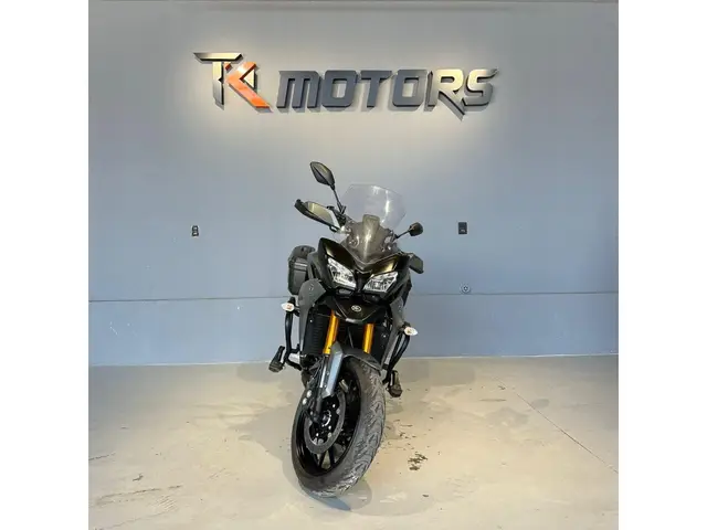Carro Yamaha MT-09  2023 Tracer