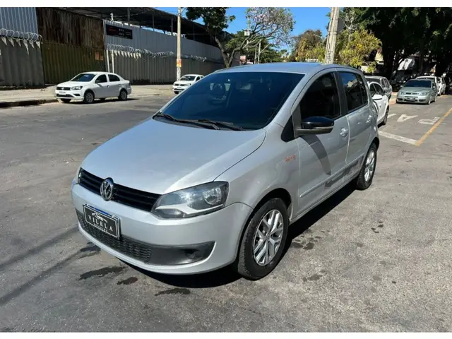 Carro Volkswagen Fox 2012 1.0 VHT (Flex) 4p