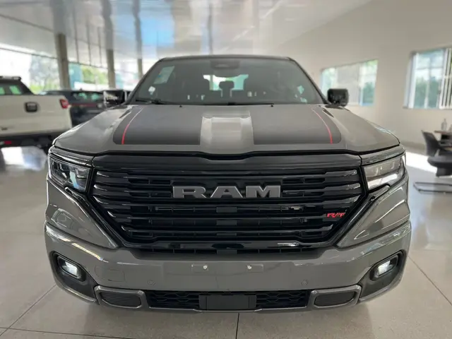 Carro RAM Rampage 2025 R/T 2.0 Turbo