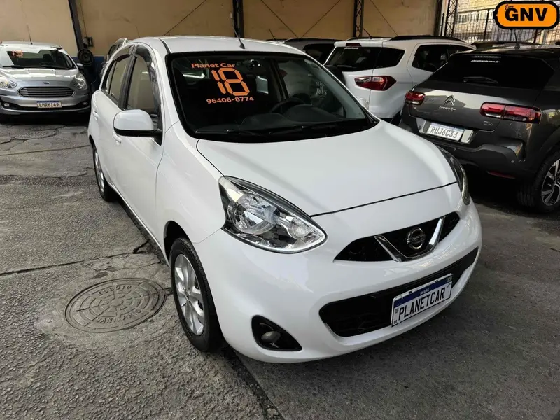 Nissan March 1.6 16V SV (Flex)