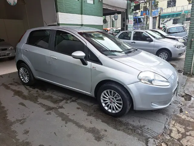 Carro Fiat Punto 2011 Essence 1.8 16V Dualogic (Flex)