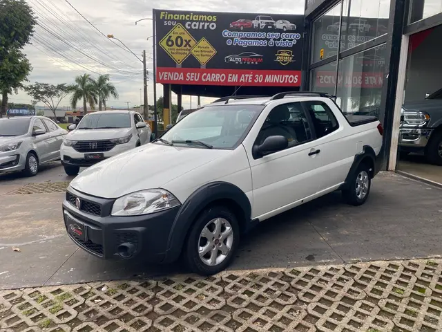 Carro Fiat Strada 2016 Working 1.4 (Flex) (Cabine Dupla)