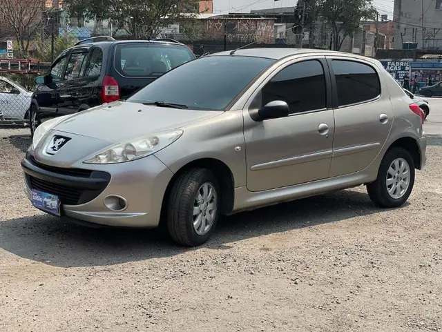 Carro Peugeot 207 2012 Hatch XR 1.4 8V (flex) 2p