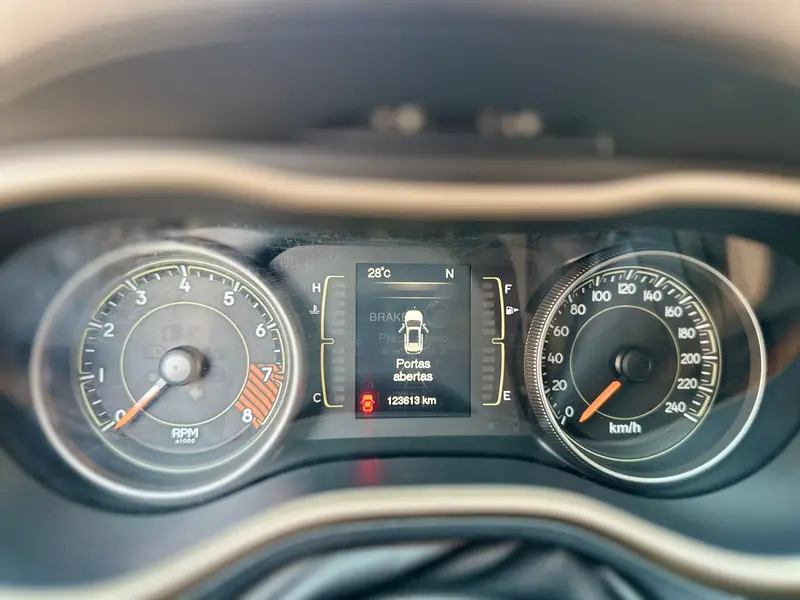Jeep Cherokee Longitude 3.2 V6