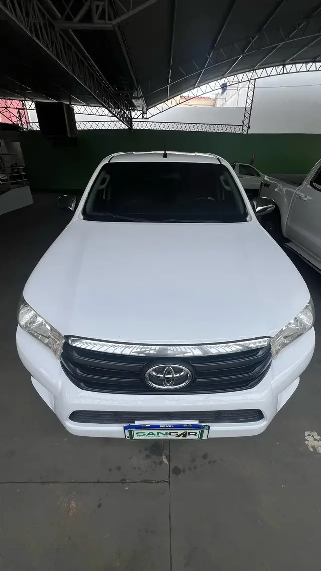 Carro Toyota Hilux Cabine Dupla 2017 Hilux 2.8 TDI STD CD 4x4