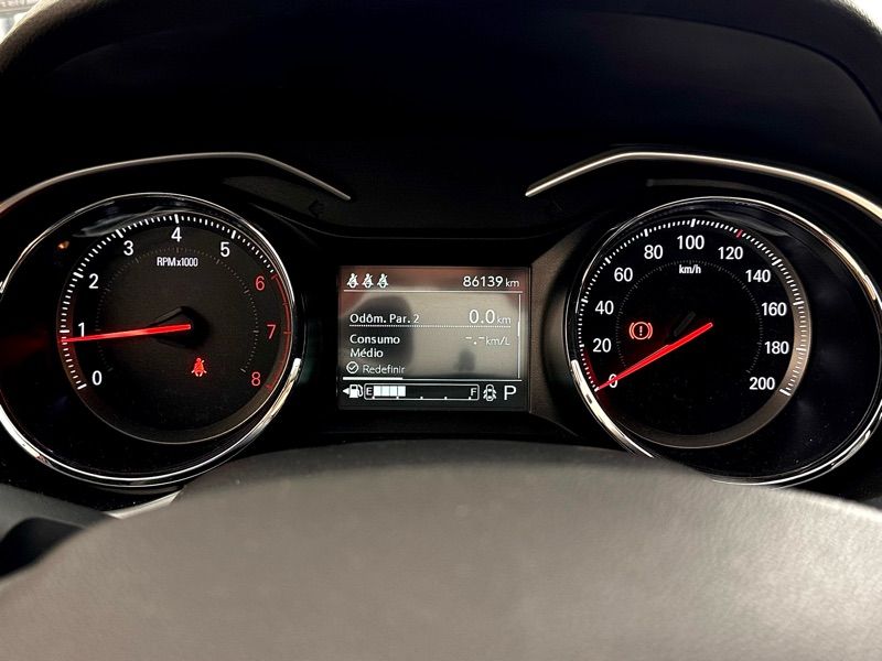 Chevrolet Onix Plus