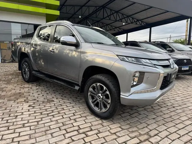 Carro Mitsubishi L200 Triton Sport 2022 HPE-S 2.4 DID-H 4x4 (Aut)