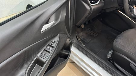Onix LT 1.0 (Flex)